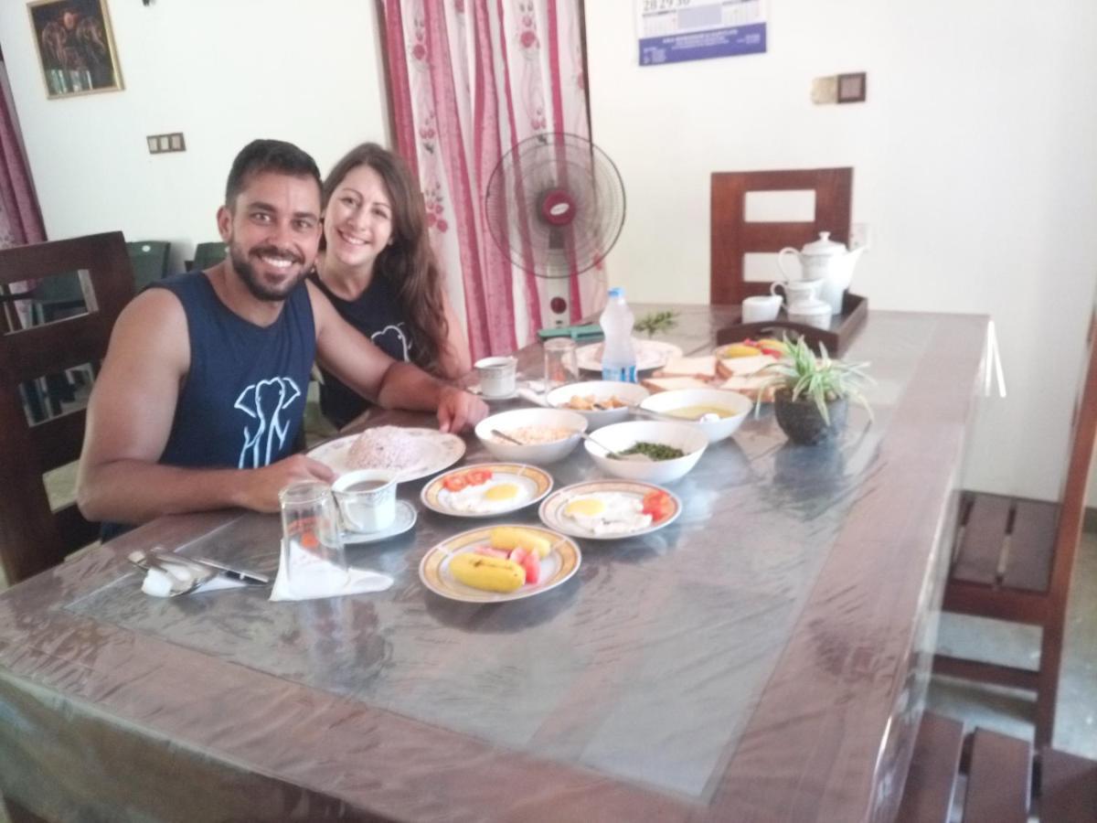Silent Peacock Villa And Peacock Cafe Tangalle Εξωτερικό φωτογραφία