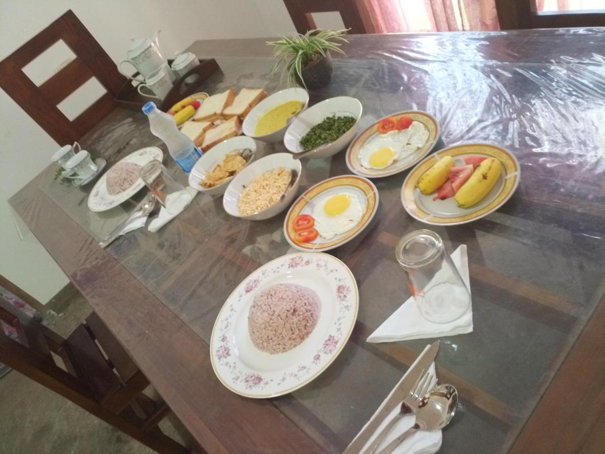 Silent Peacock Villa And Peacock Cafe Tangalle Εξωτερικό φωτογραφία